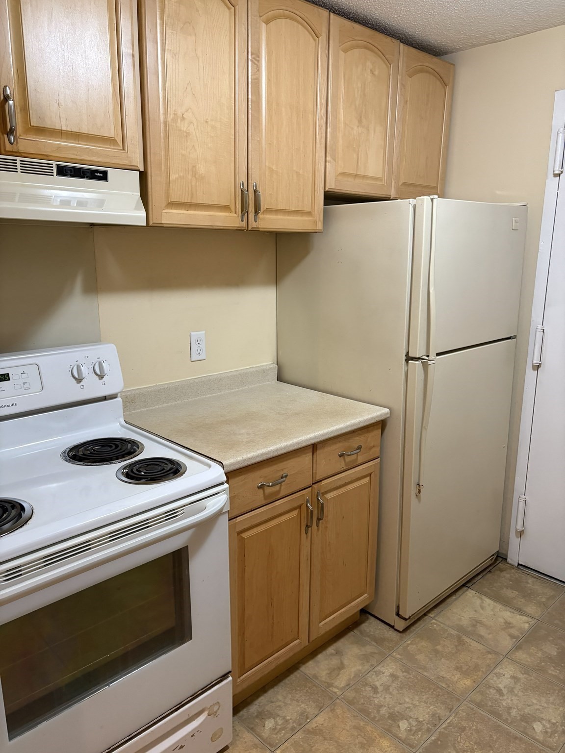 29 Village Rock Lane Unit 6, Natick, MA 01760 - Image 2