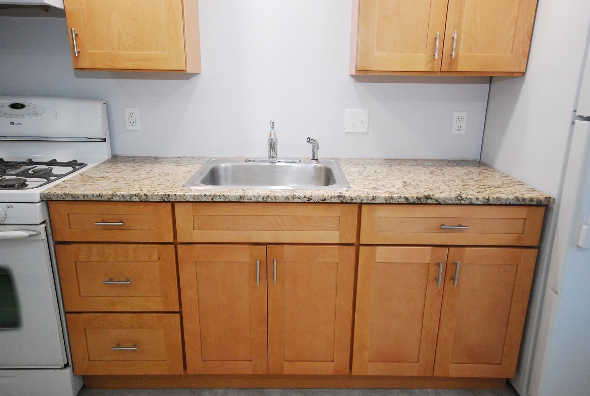 22 Eleanor Rd, Springfield, MA 01108 - Image 11