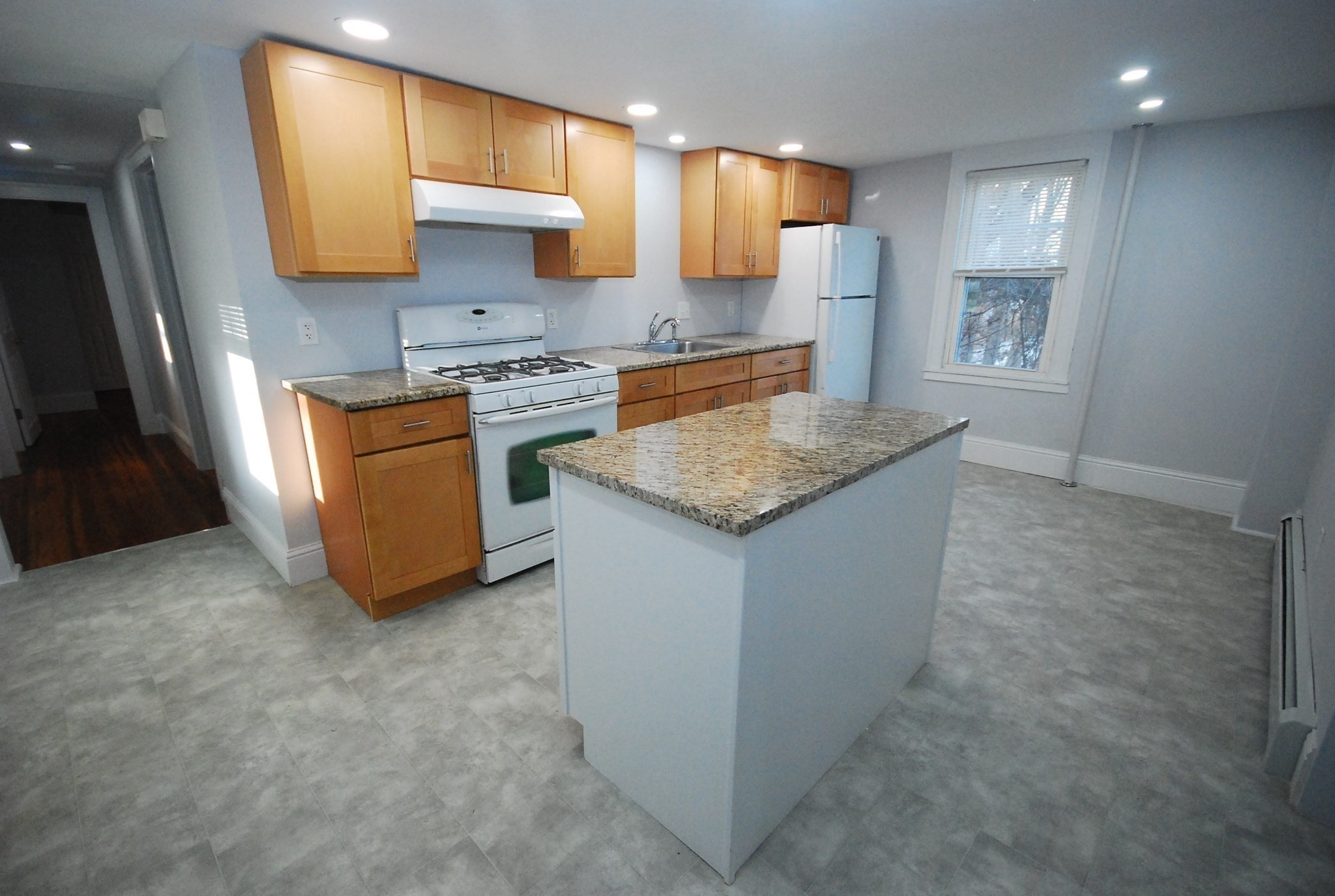 22 Eleanor Rd, Springfield, MA 01108 - Image 6