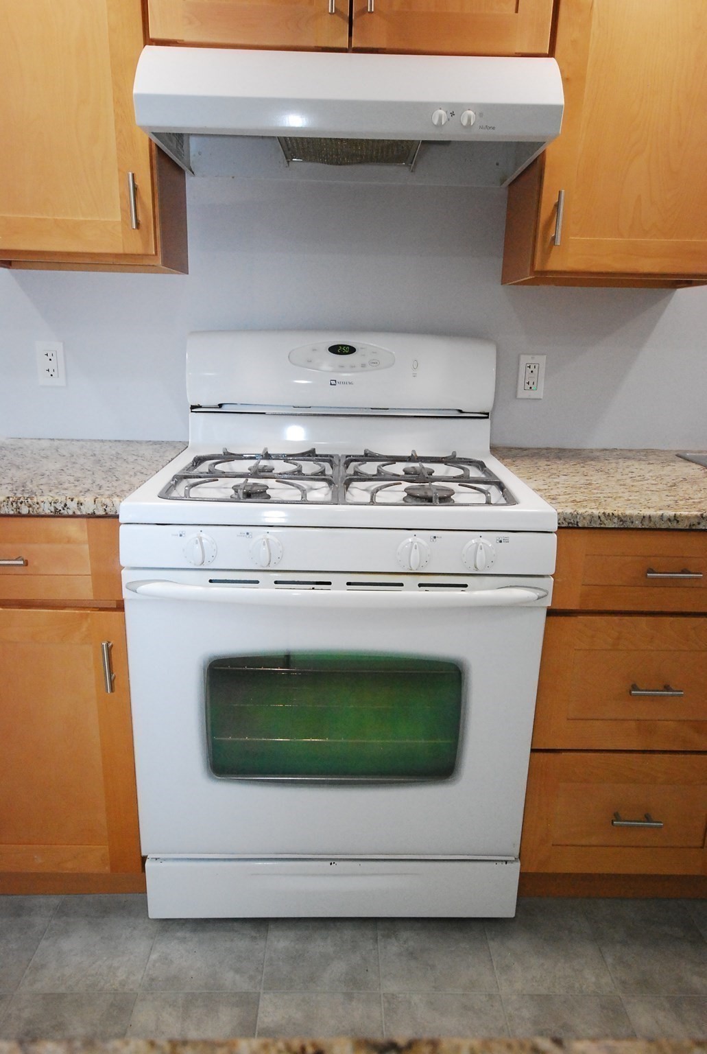 22 Eleanor Rd, Springfield, MA 01108 - Image 10