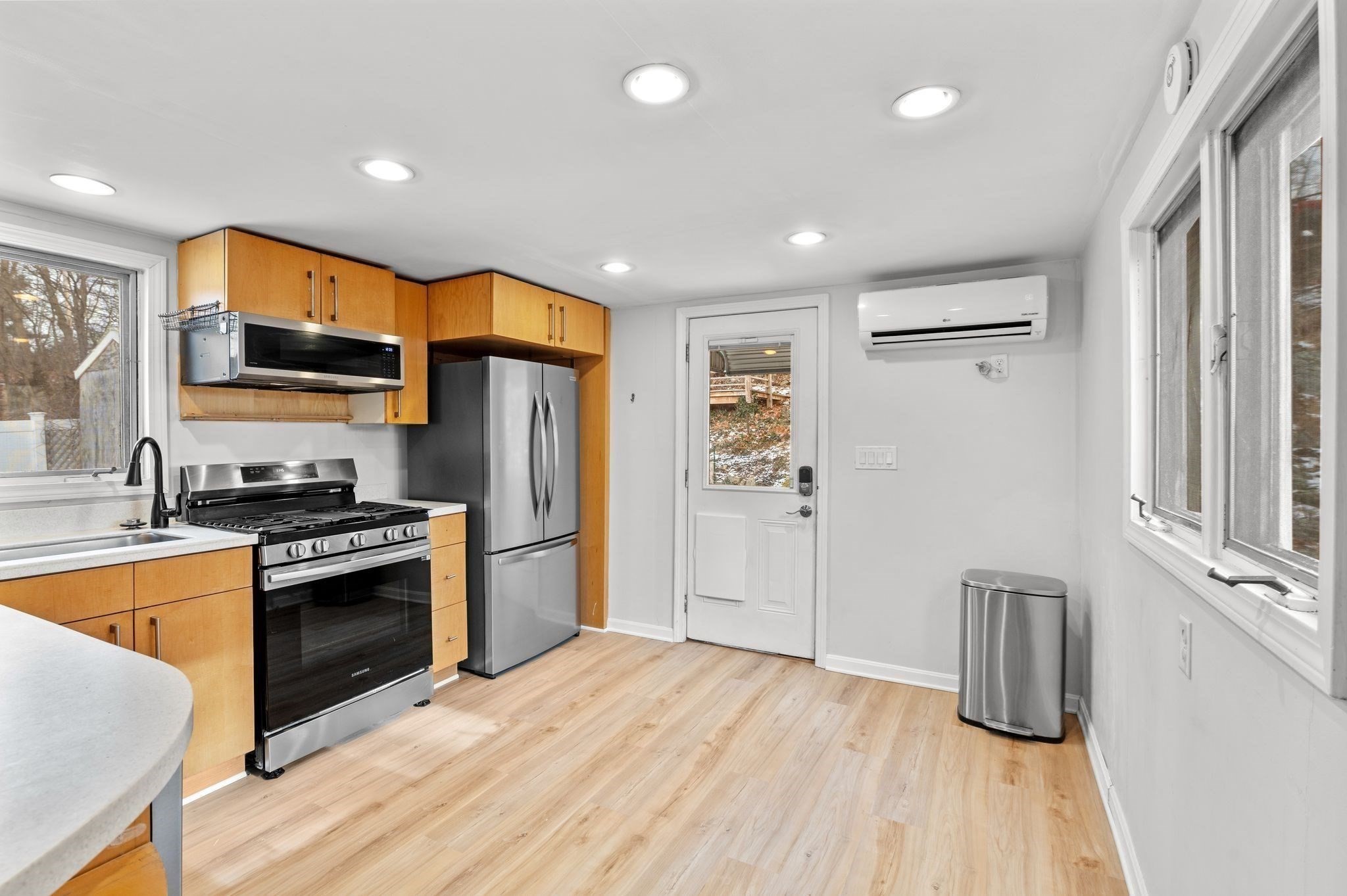 93 Sweetwater St, Saugus, MA 01906 - Image 5