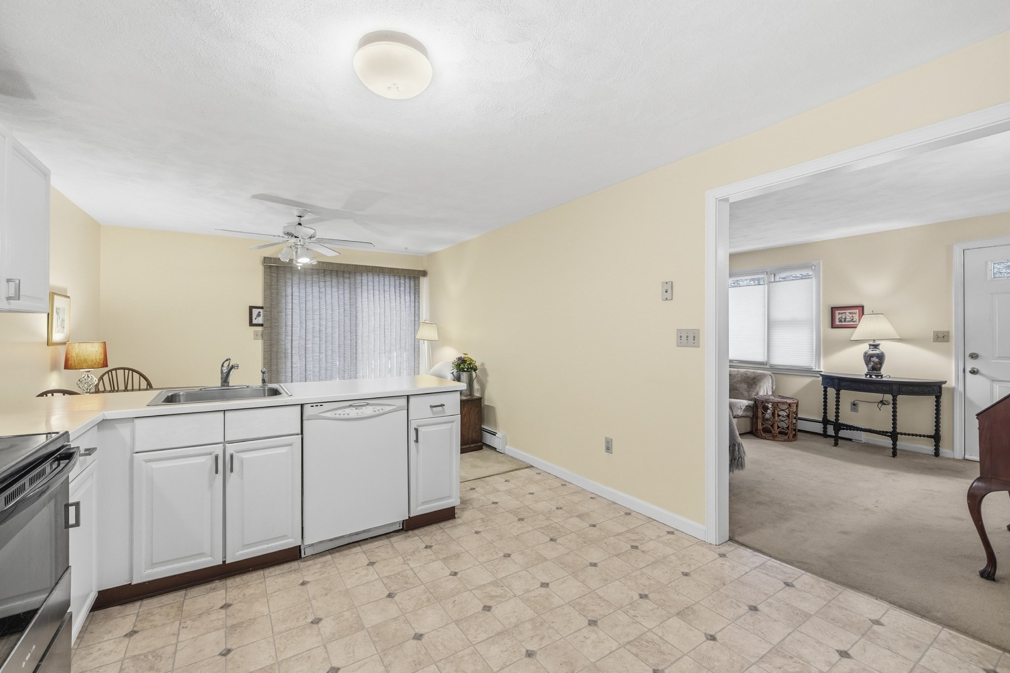 230 Main Street Unit 4, Woburn, MA 01801 - Image 17