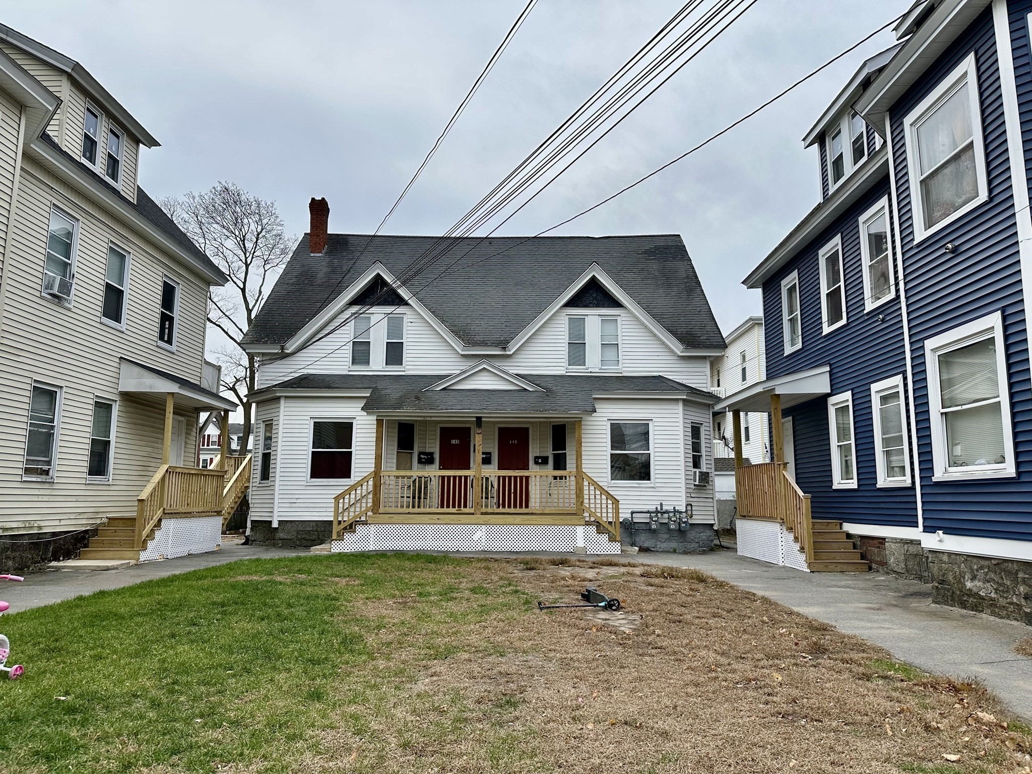 143 Foster St, Lawrence, MA 01843