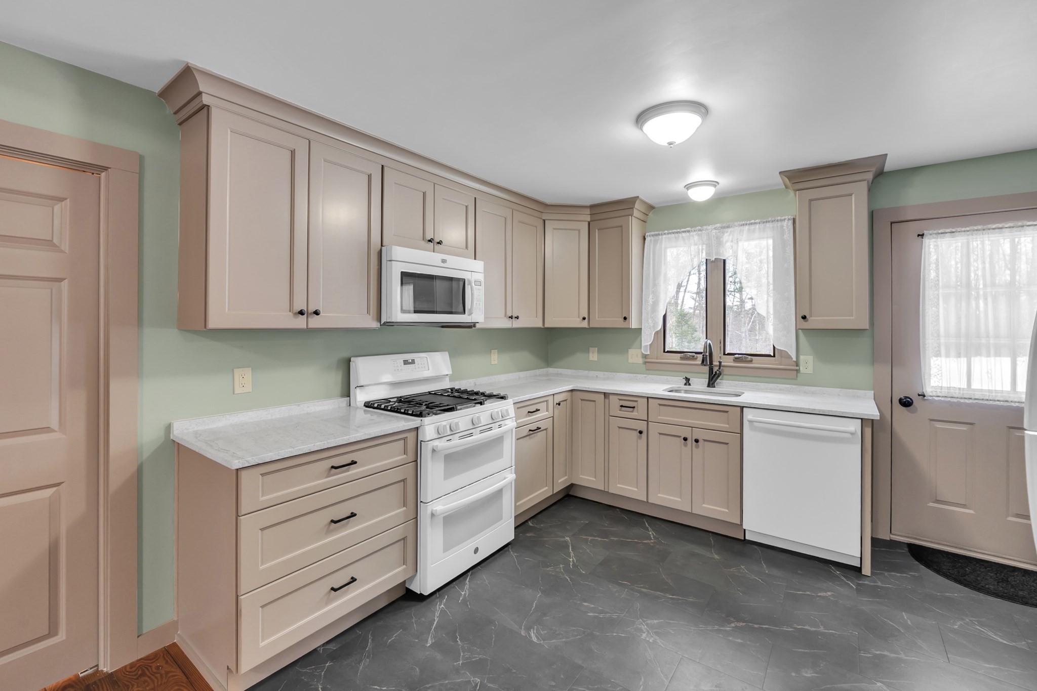 300 Padre Rd, New Braintree, MA 01531 - Image 16