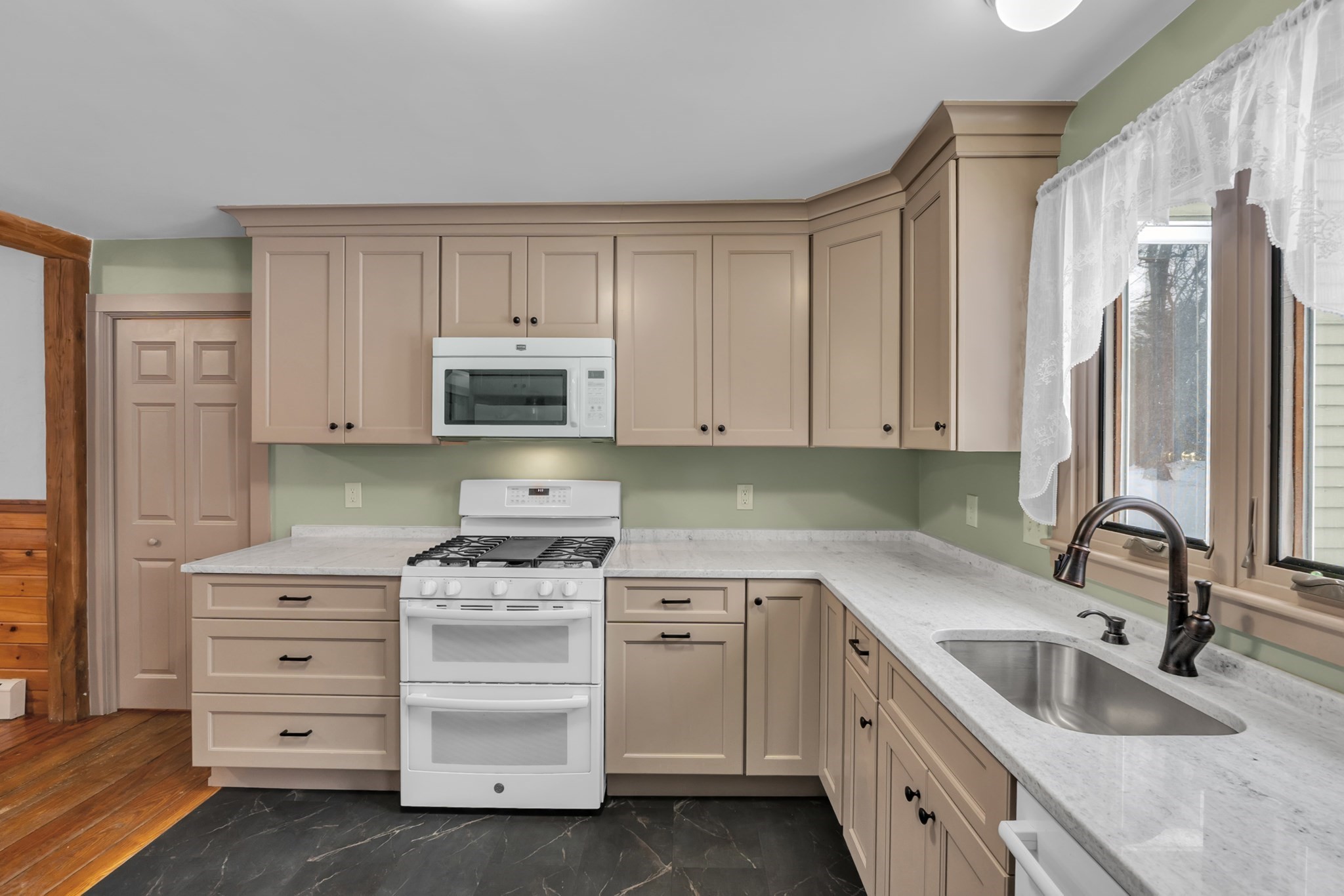 300 Padre Rd, New Braintree, MA 01531 - Image 17