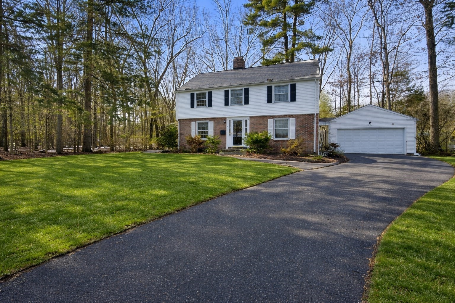 46 Puritan Cir, Springfield, MA 01119 - Image 1