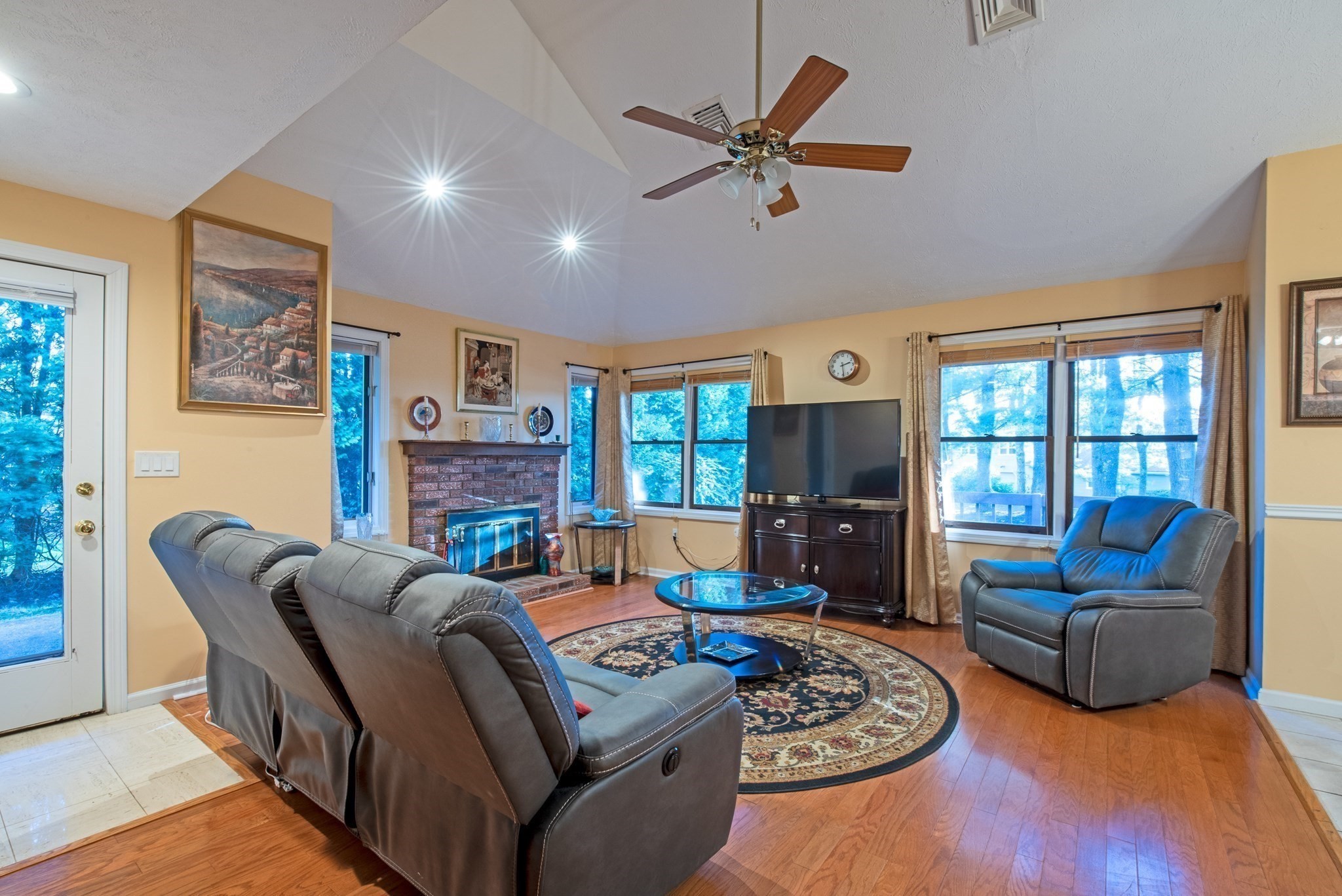 11 Country Club Ln Unit D, Milford, MA 01757 - Image 2