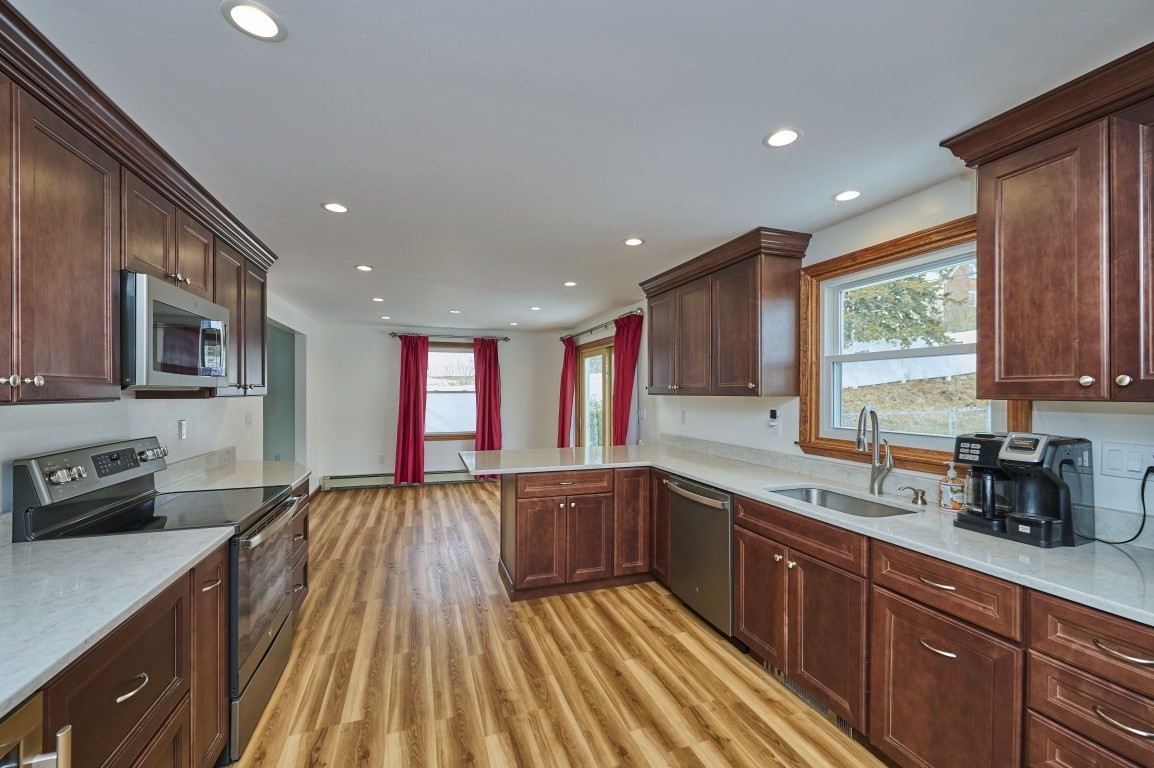 31 Walton St, Waltham, MA 02451 - Image 12