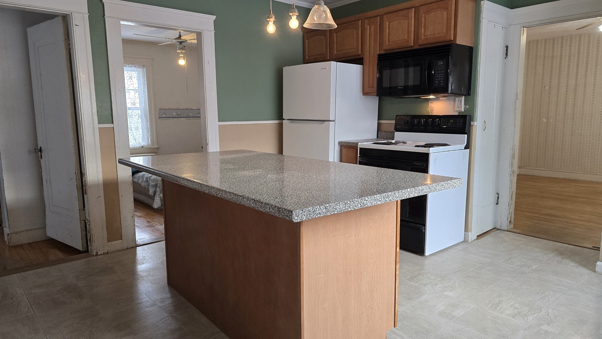 35 Arbutus Road, Worcester, MA 01606 - Image 13