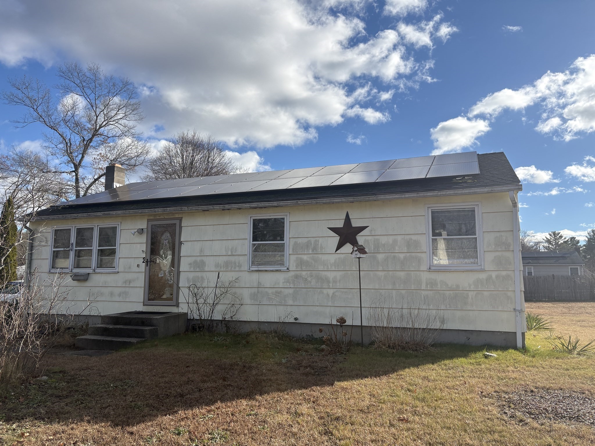 2 Bounty Rd, Oxford, MA 01540