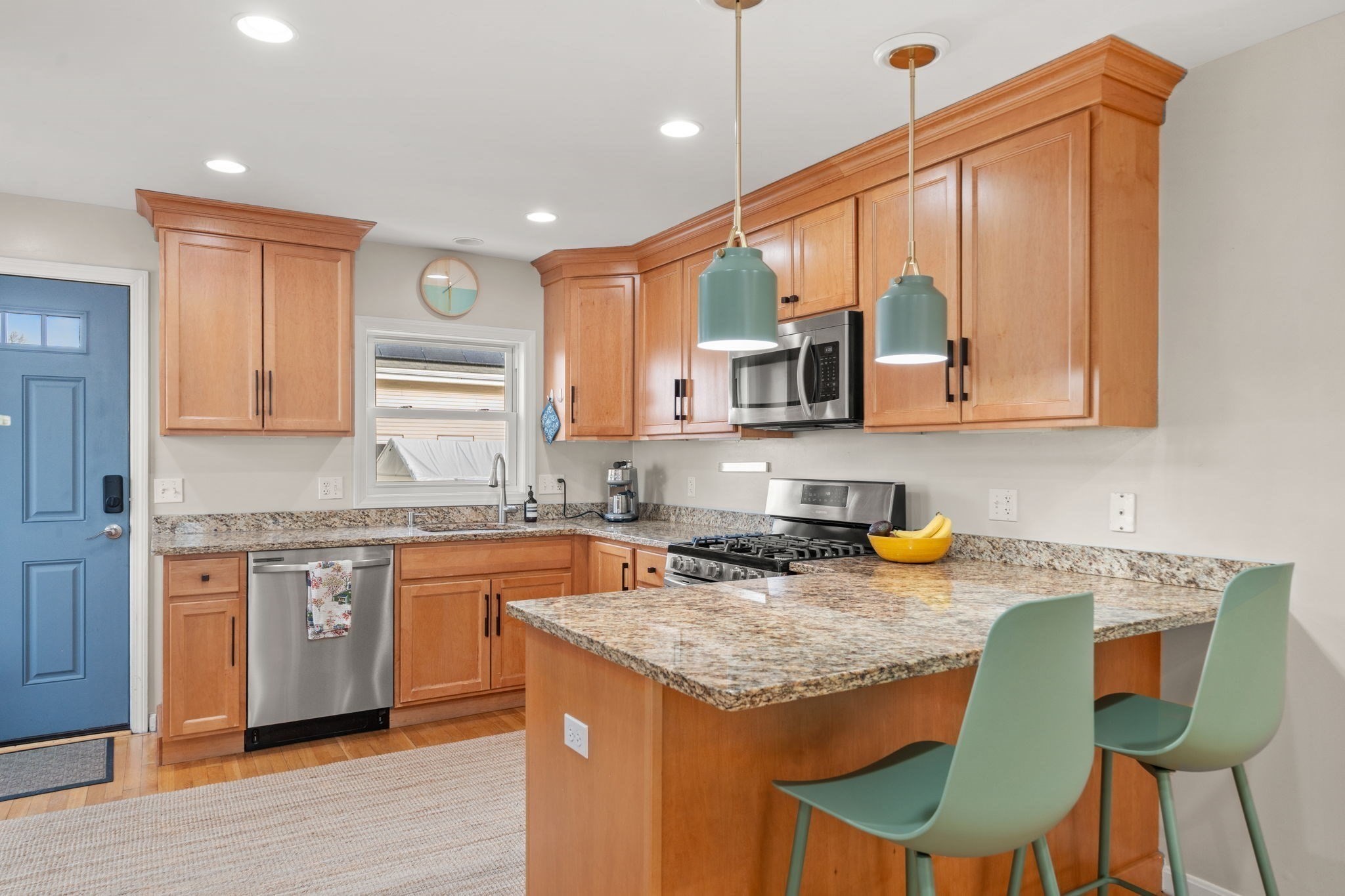 284 Riverside Ave Unit 1, Medford, MA 02155