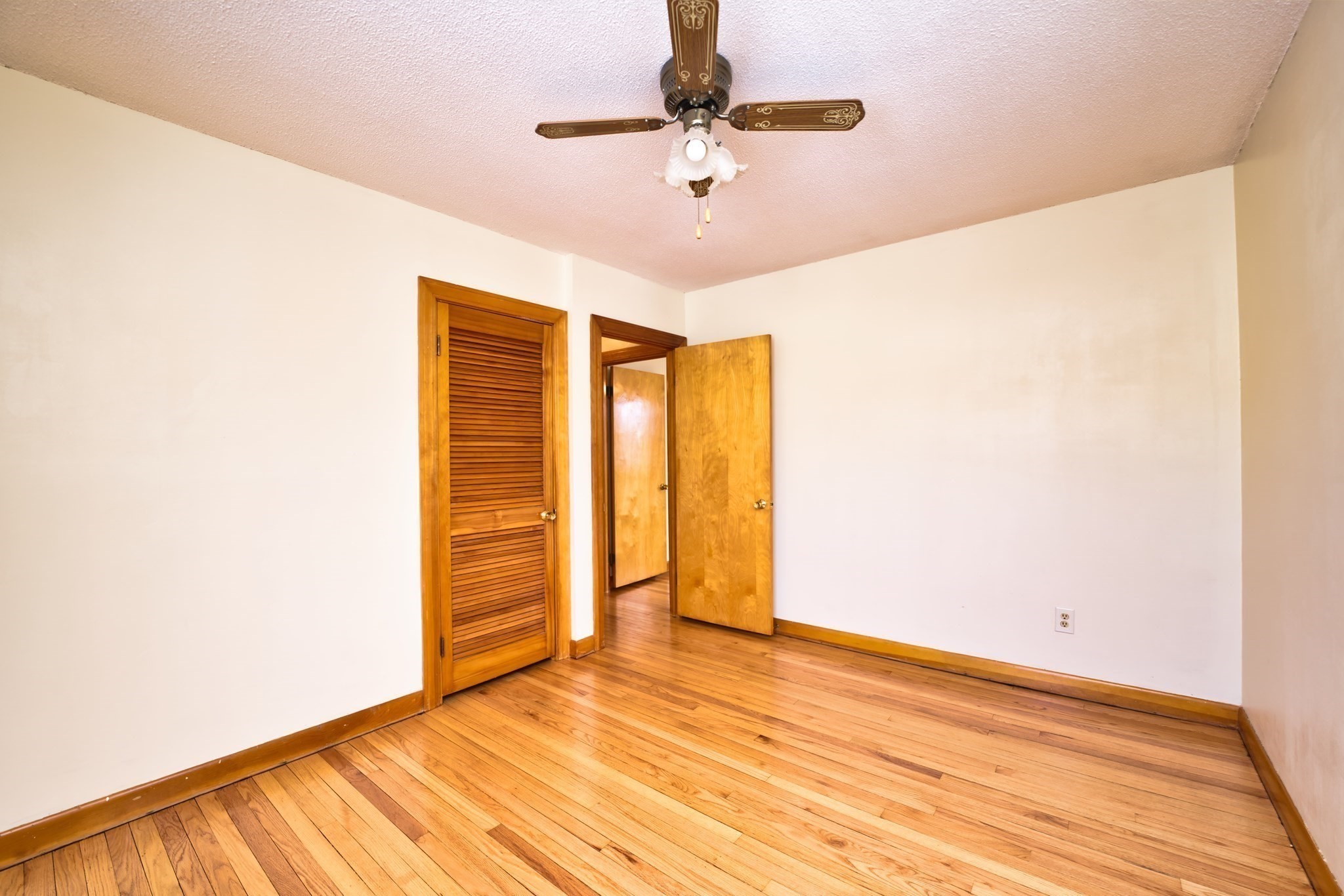 303 Cummington St, New Bedford, MA 02745 - Image 15