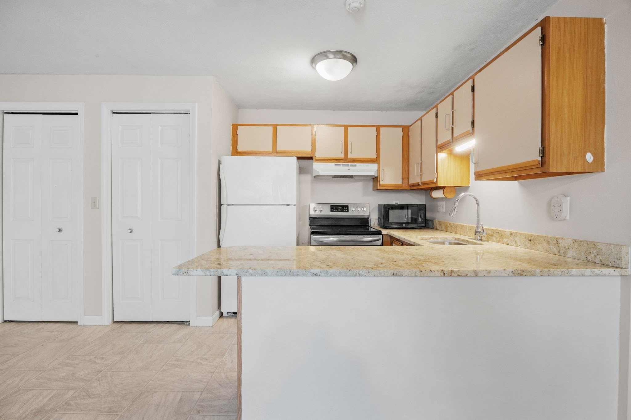 212 Fisher St Unit B7, North Attleboro, MA 02760 - Image 14