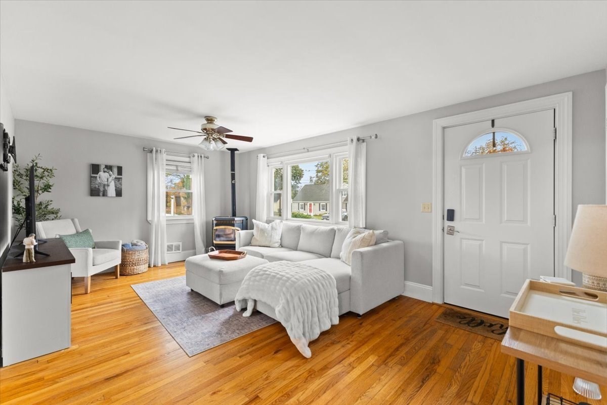 23 Sunset Ave, North Attleboro, MA 02760 - Image 4