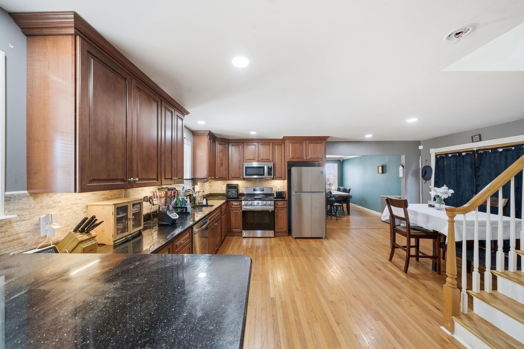 46 Lilac Ave, Somerset, MA 02726 - Image 3