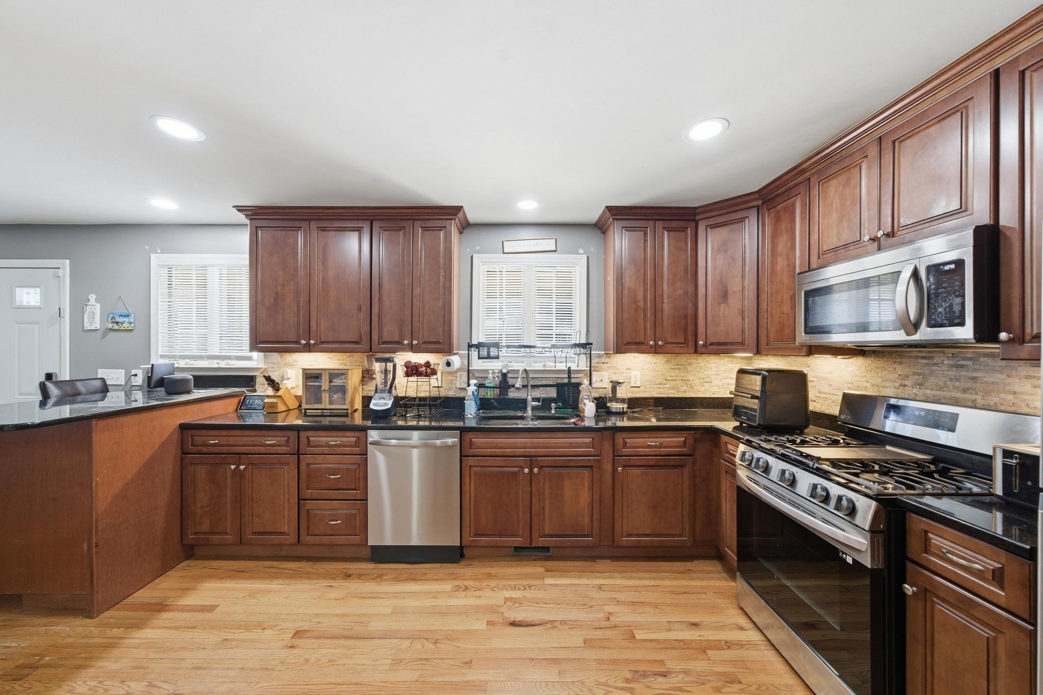 46 Lilac Ave, Somerset, MA 02726 - Image 5