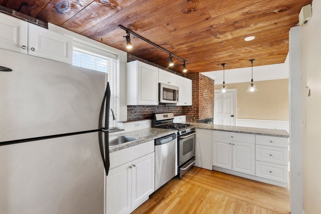 14 Mall Street Unit B, Salem, MA 01970 - Image 11