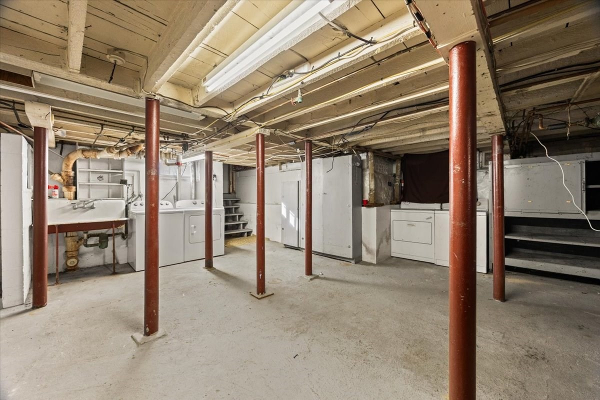 93 Linwood St, Brockton, MA 02301 - Image 35