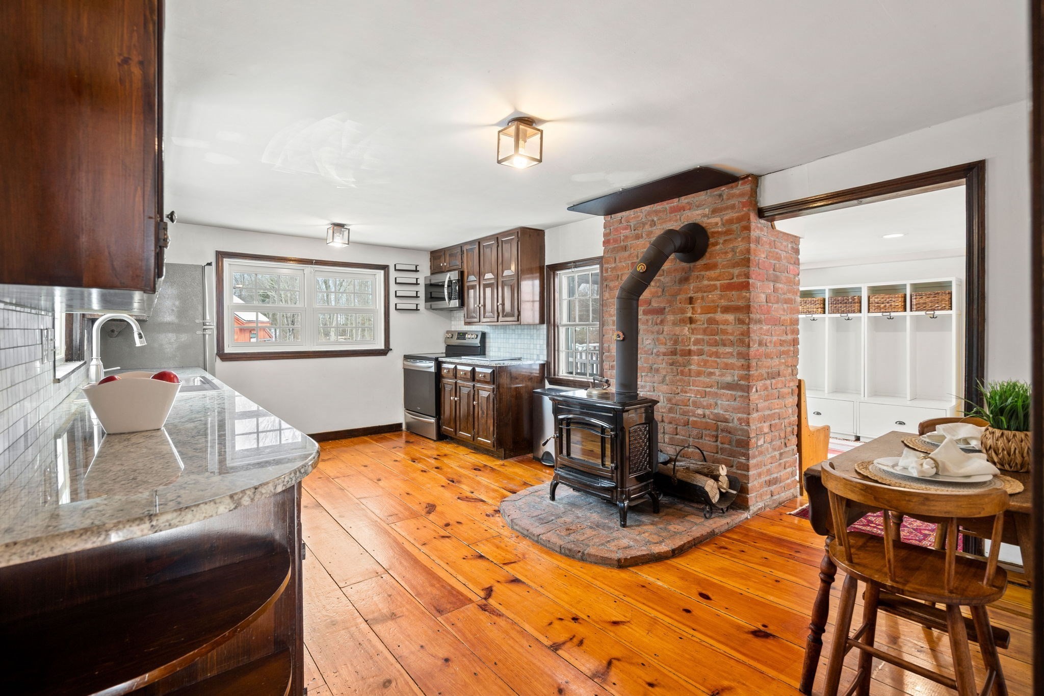 4 Thorndike St, Dunstable, MA 01827 - Image 11