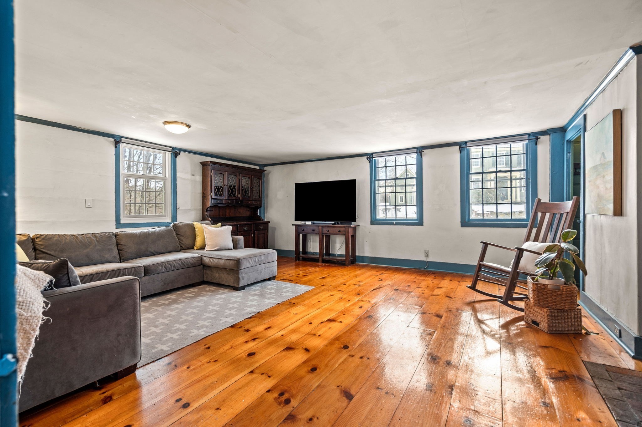 4 Thorndike St, Dunstable, MA 01827 - Image 14