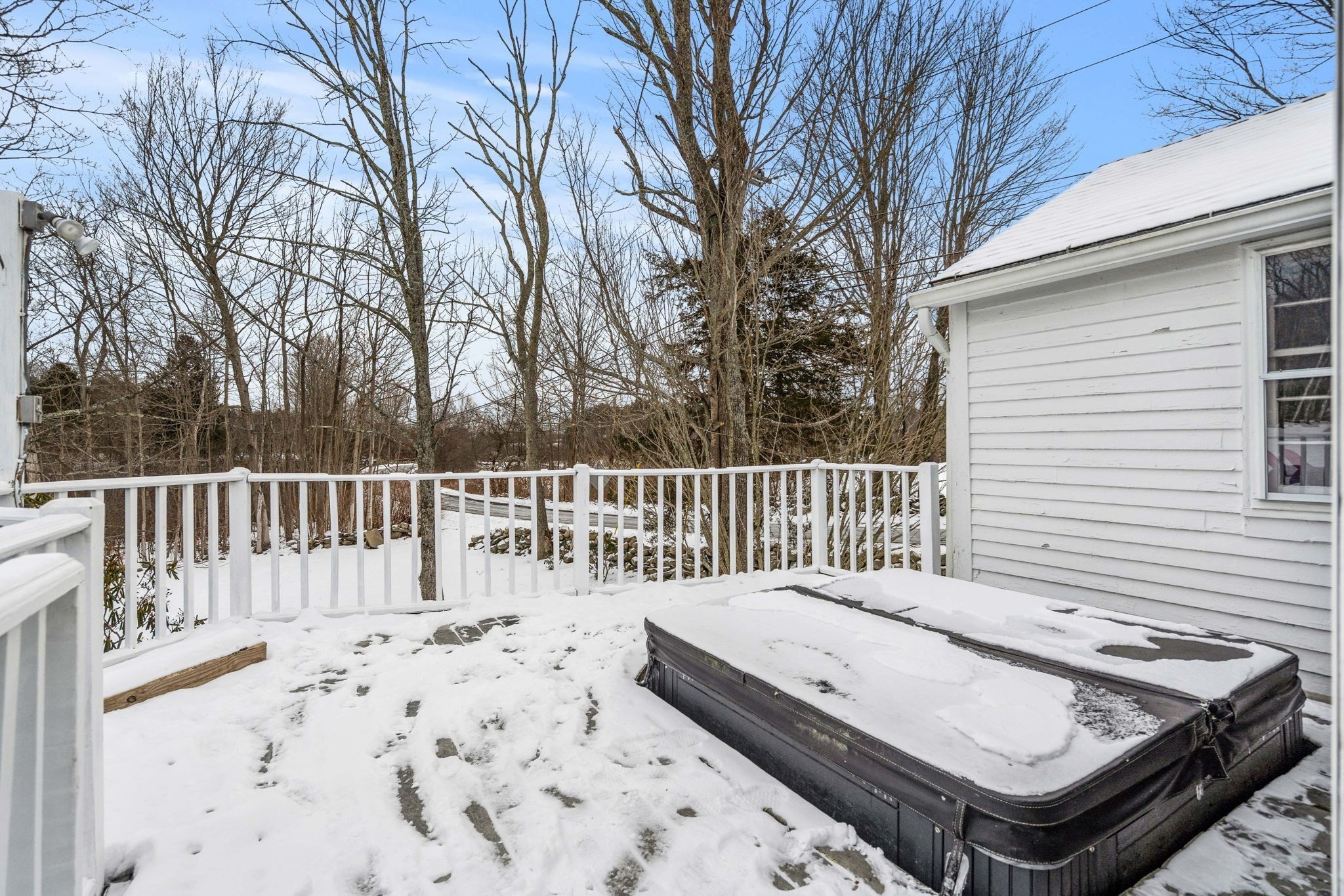 4 Thorndike St, Dunstable, MA 01827 - Image 4