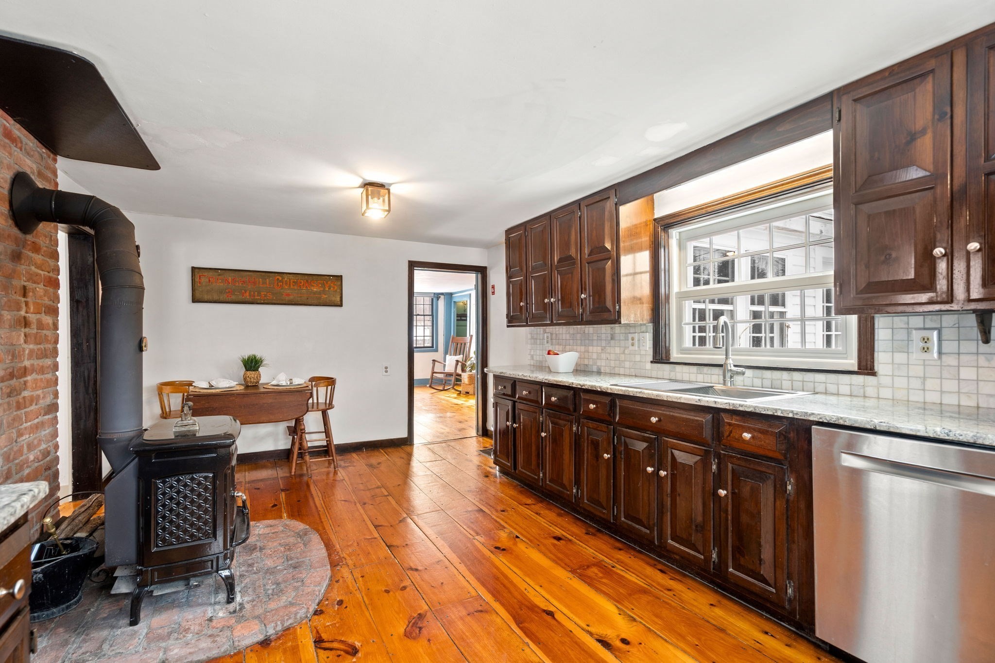 4 Thorndike St, Dunstable, MA 01827 - Image 9
