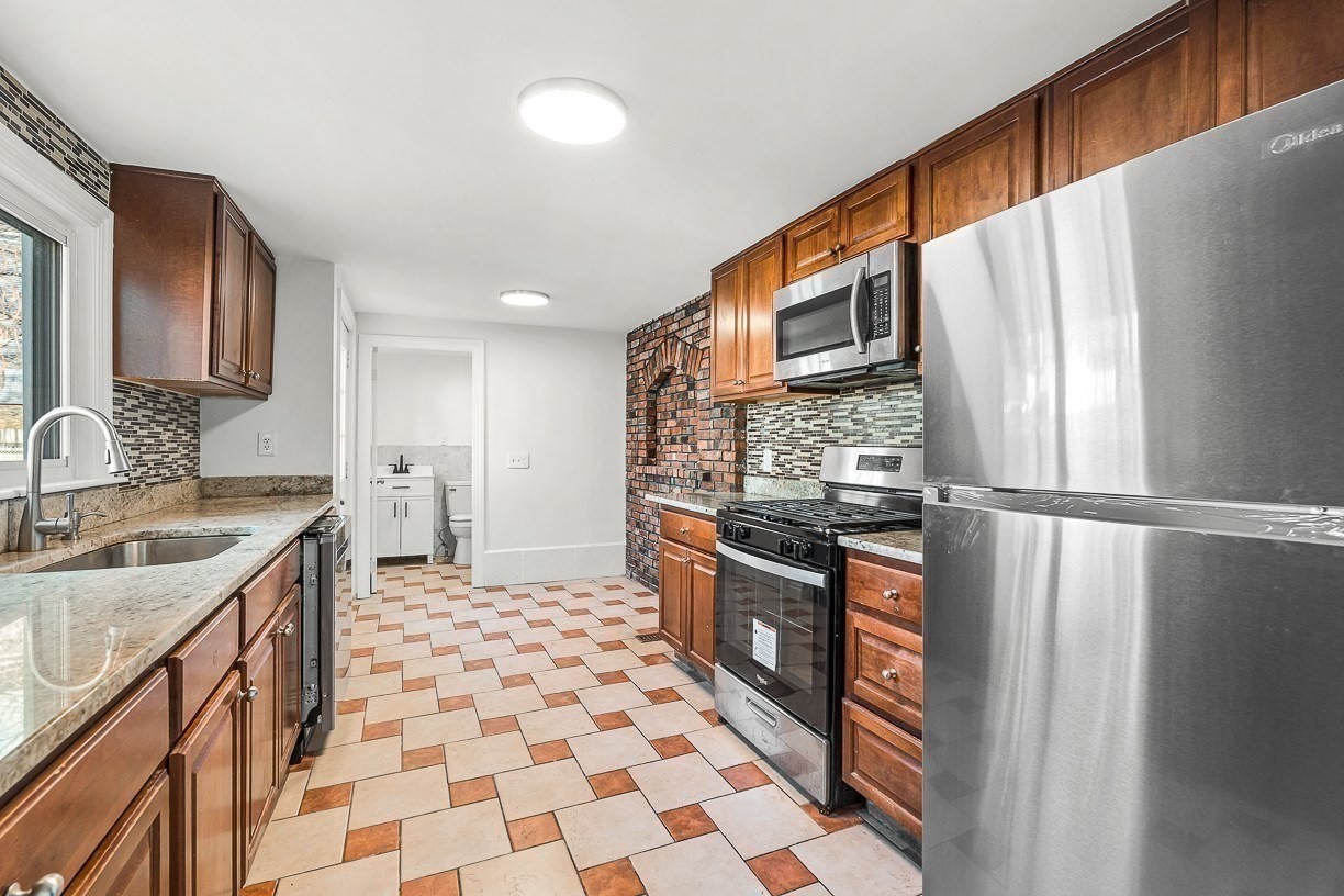 14 Garfield Avenue, Woburn, MA 01801 - Image 22
