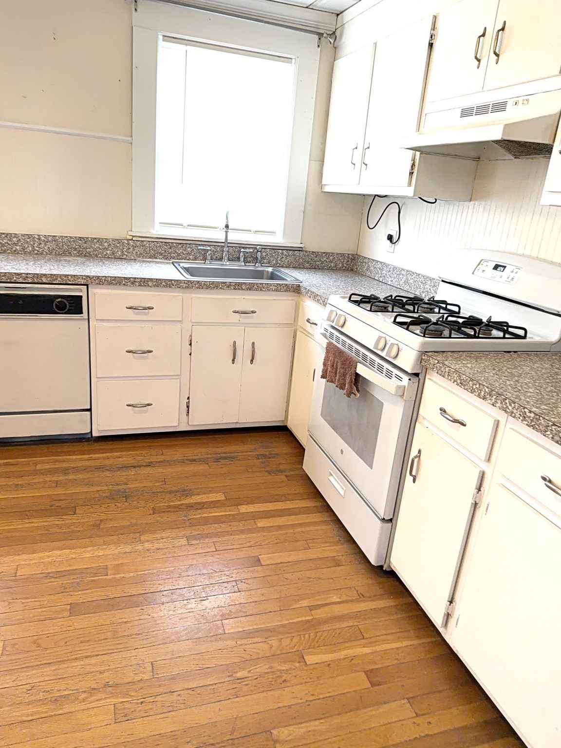930 Sea St, Quincy, MA 02169 - Image 12
