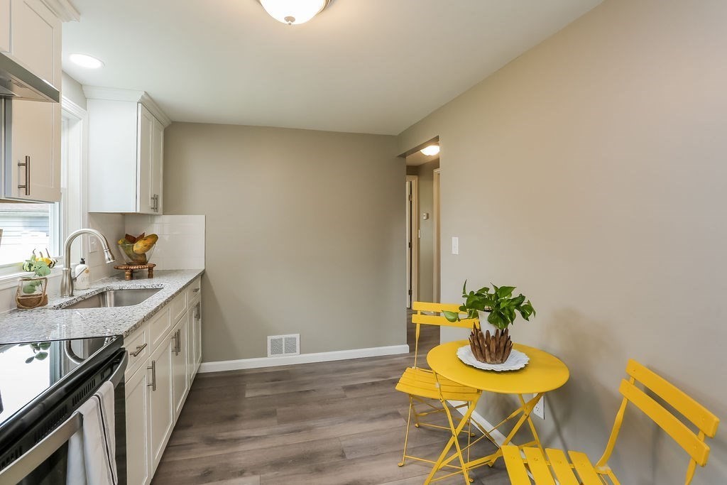 251 Edendale St, Springfield, MA 01104 - Image 8