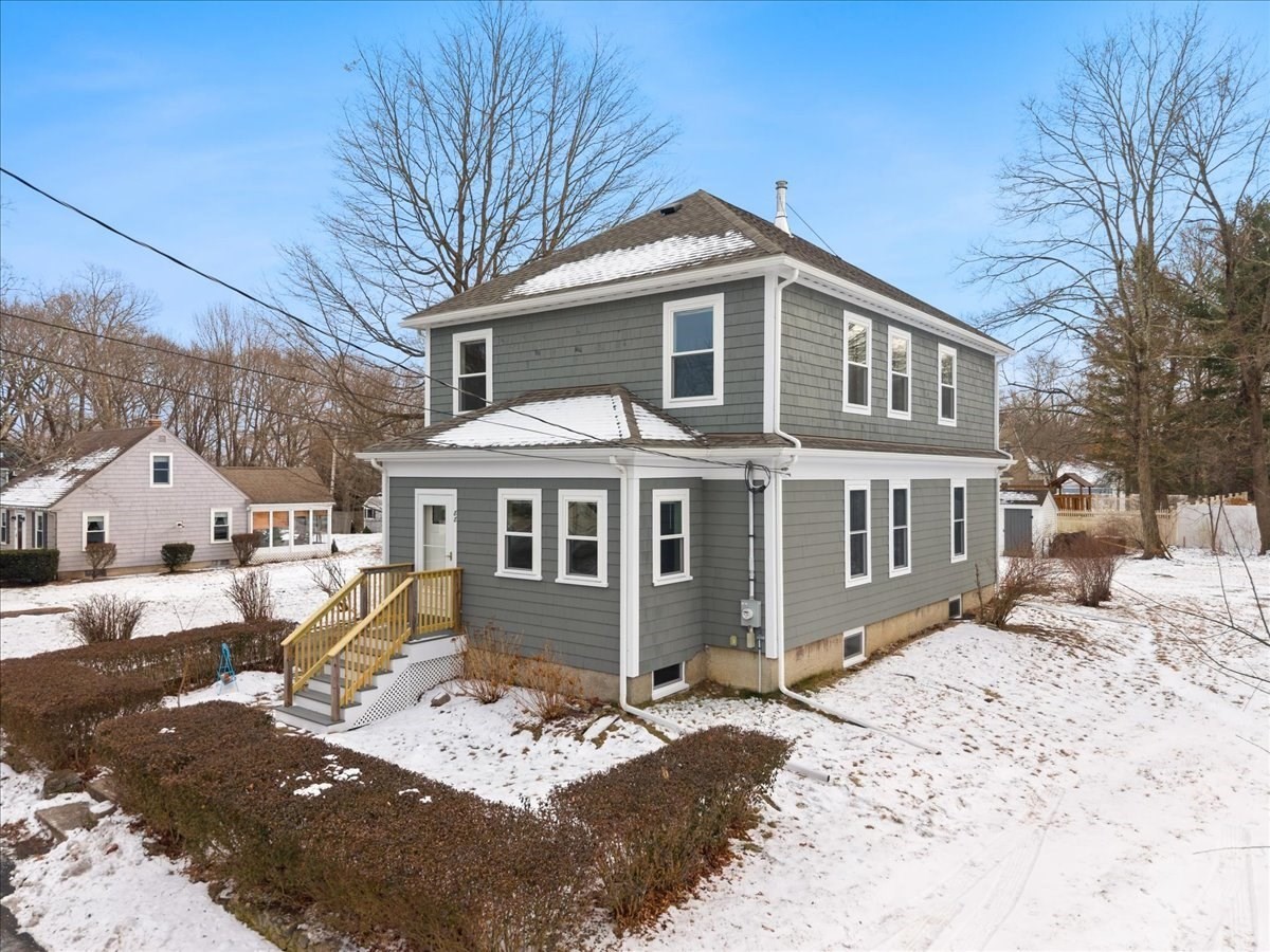 88 Arnold Road, North Attleboro, MA 02760