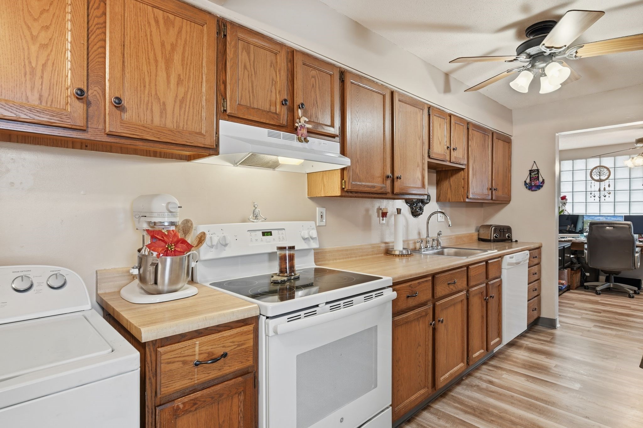 37 Greenwood Ter Unit 37, Chicopee, MA 01022 - Image 13