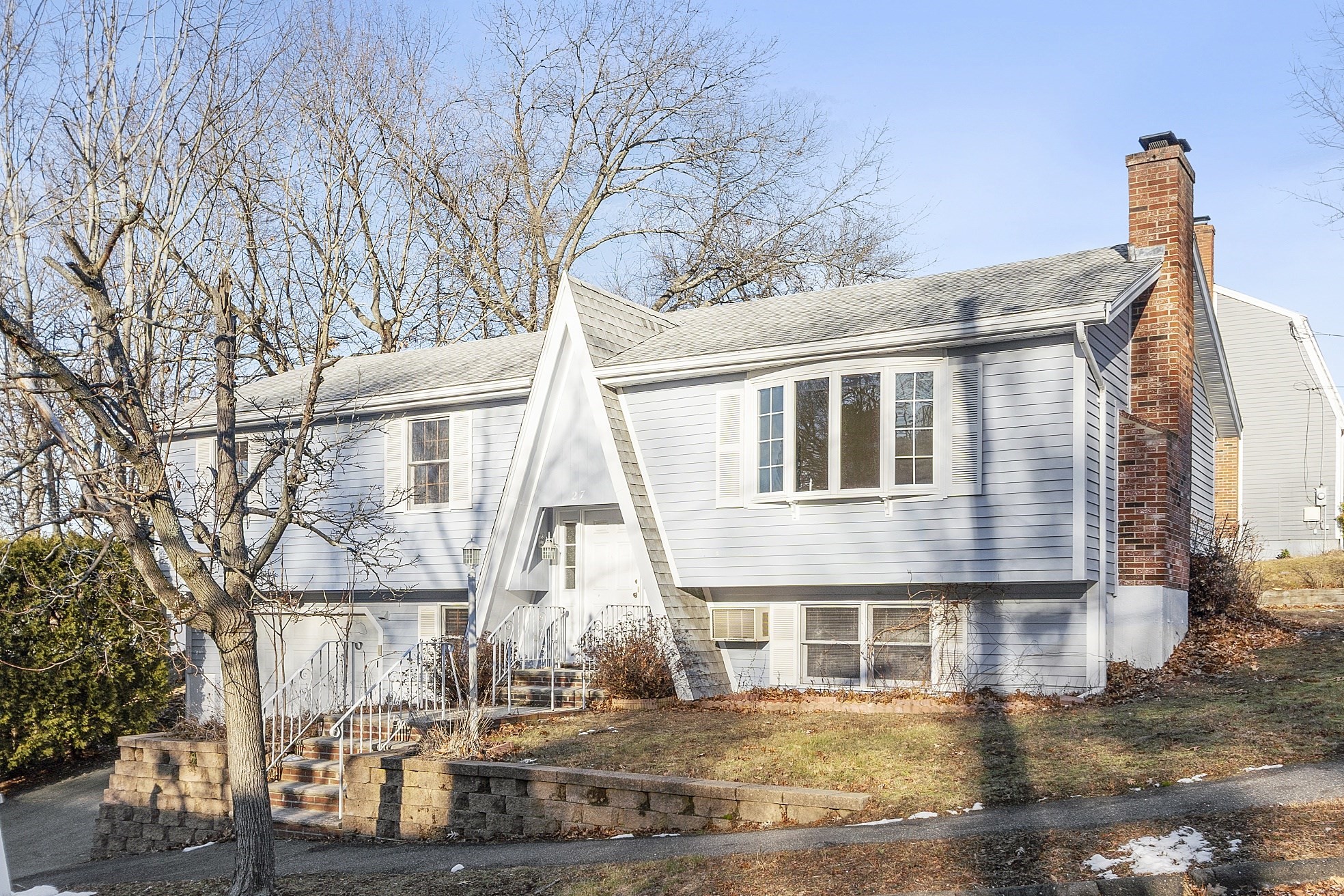 27 Donnelly Dr, Lynn, MA 01904 - Image 3