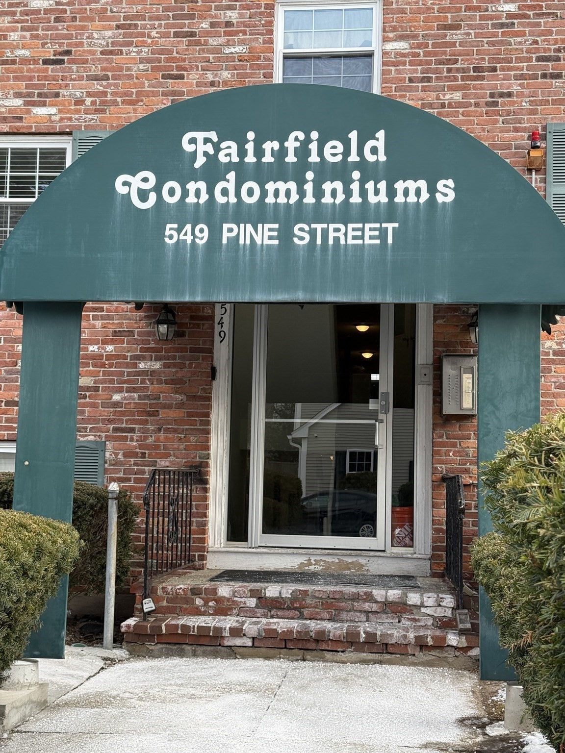 549 Pine St Unit 1, Lowell, MA 01851