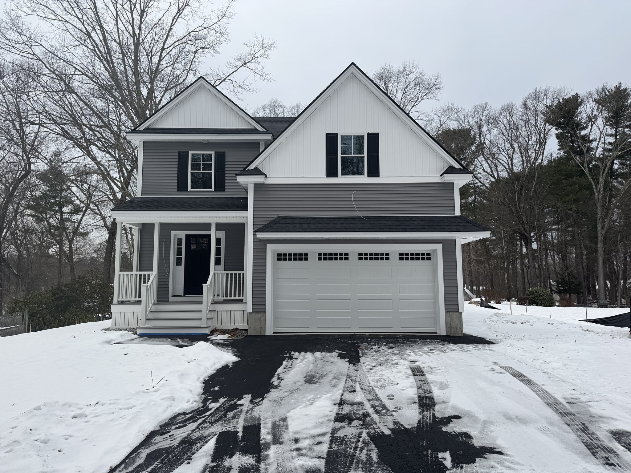 65 Bartlett St, Chelmsford, MA 01824