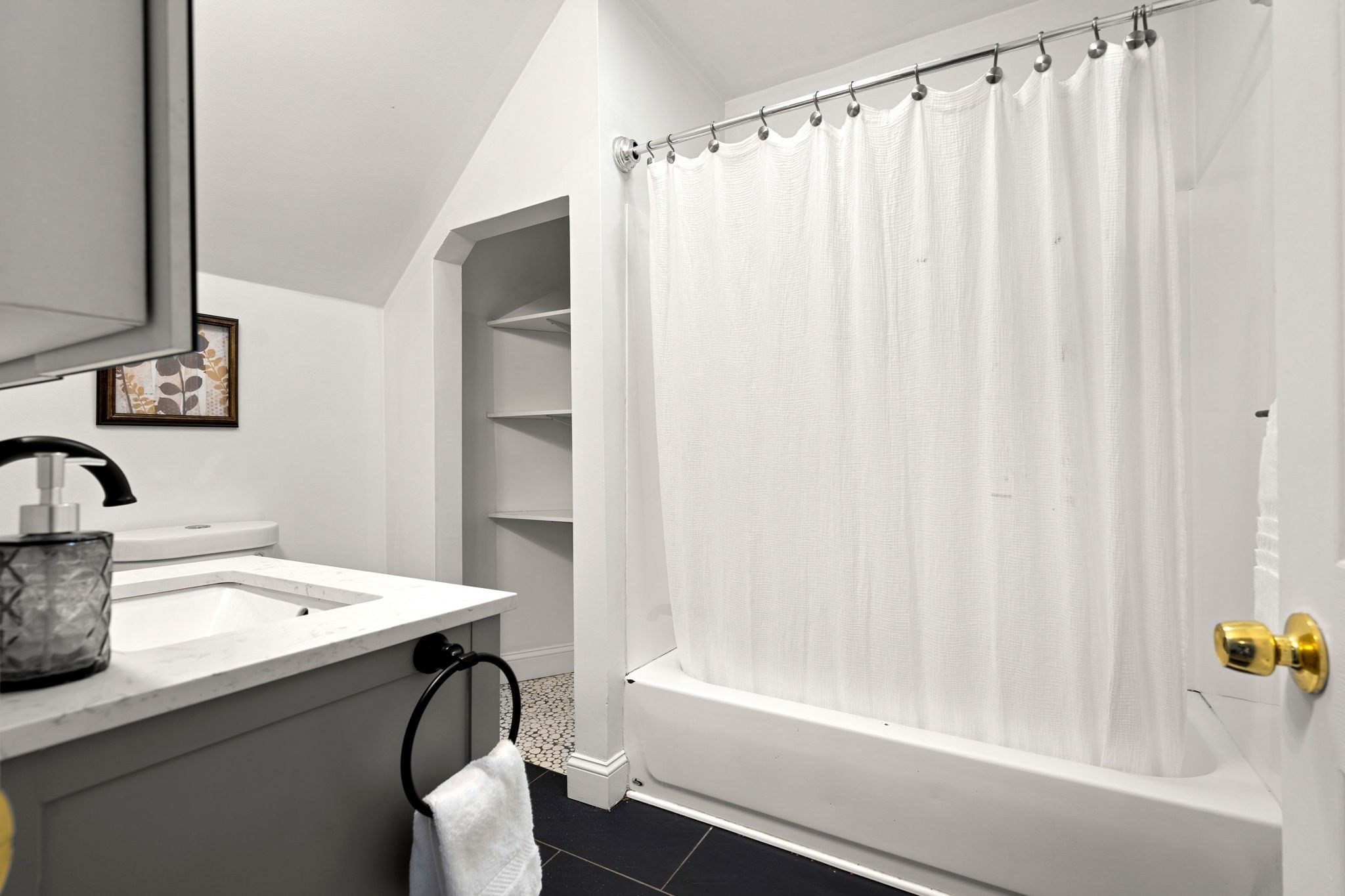 77 Race St, Haverhill, MA 01830 - Image 25