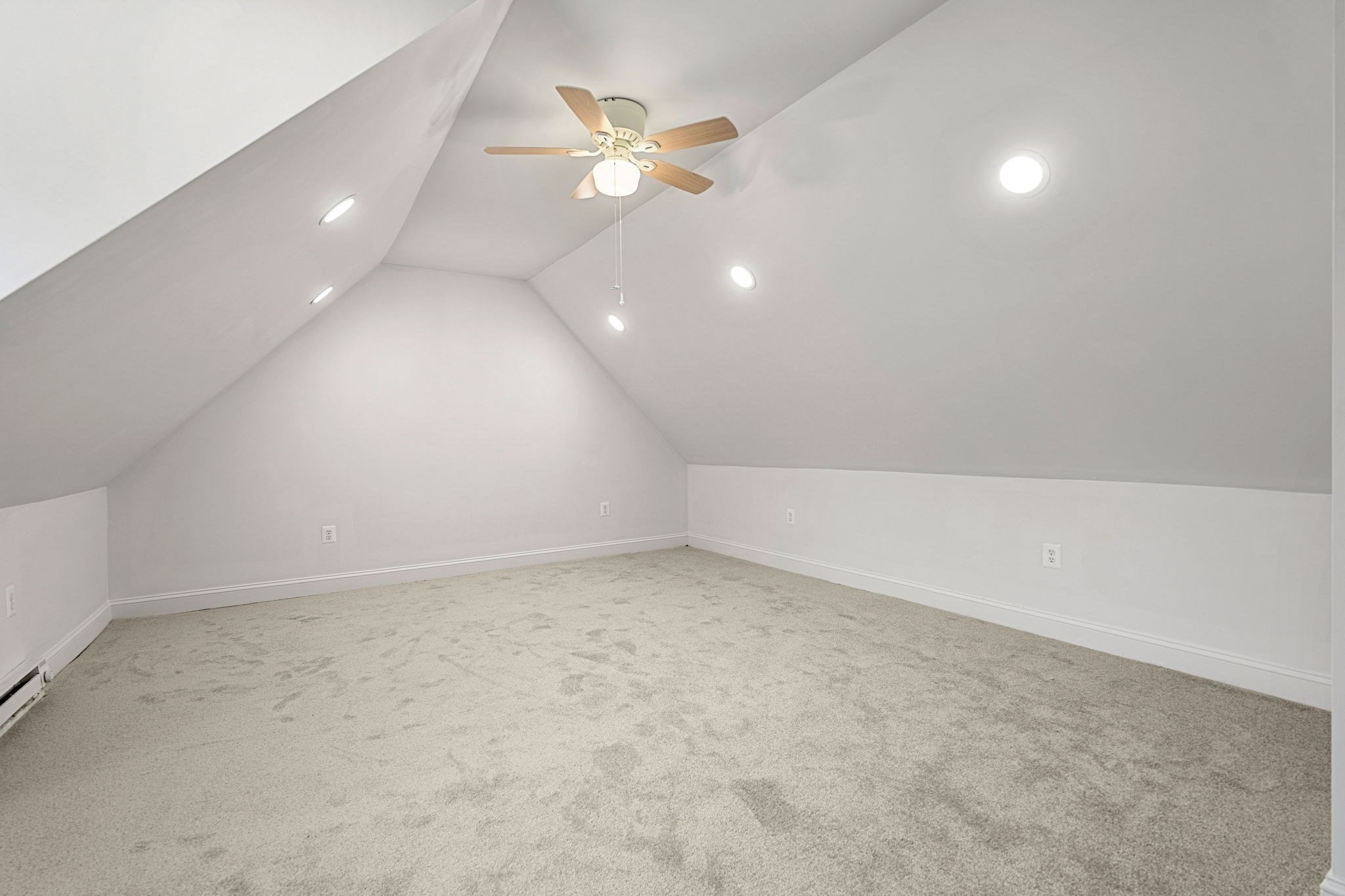 77 Race St, Haverhill, MA 01830 - Image 27