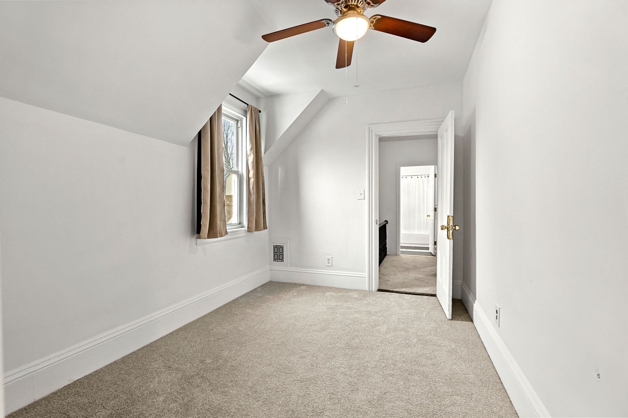 77 Race St, Haverhill, MA 01830 - Image 34