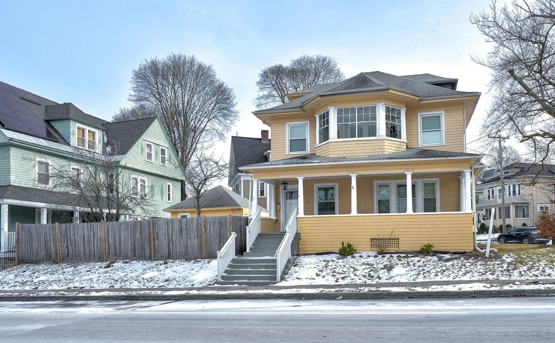 82 Blue Hill Ave, Milton, MA 02186