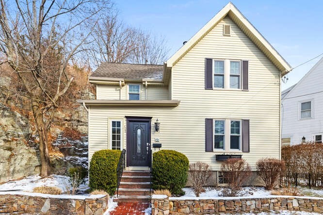 15 Maple St, Melrose, MA 02176 - Image 1