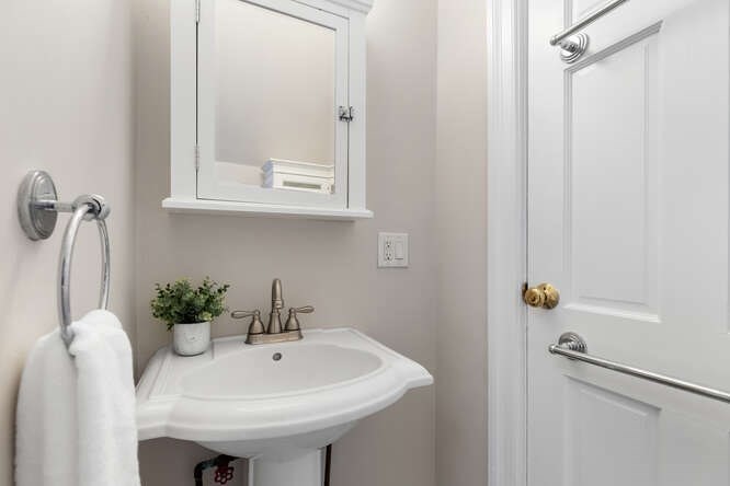 15 Maple St, Melrose, MA 02176 - Image 23