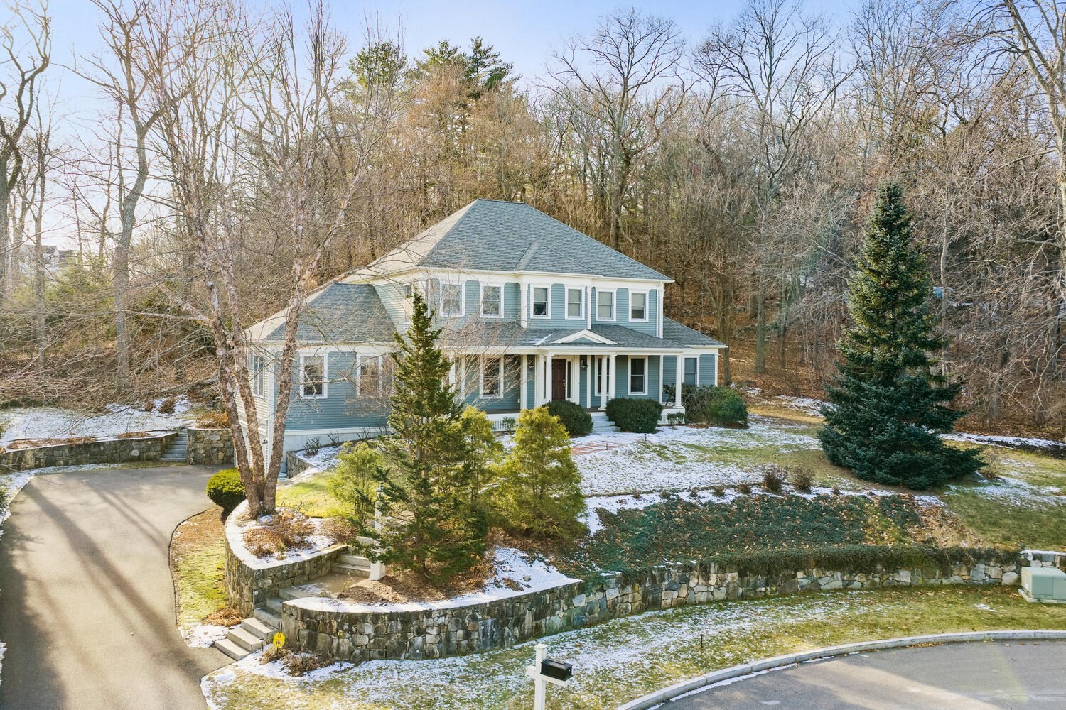 10 Luongo Farm Lane, Lexington, MA 02421