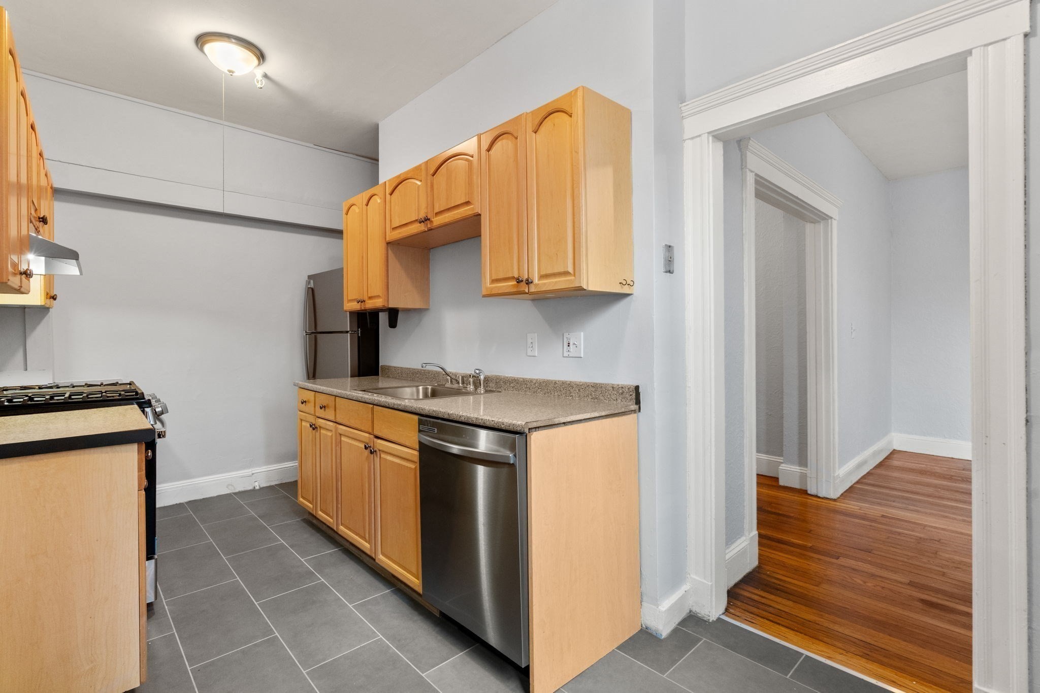 1945 Commonwealth Avenue Unit 4, Boston College, Boston, MA 02135 - Image 21