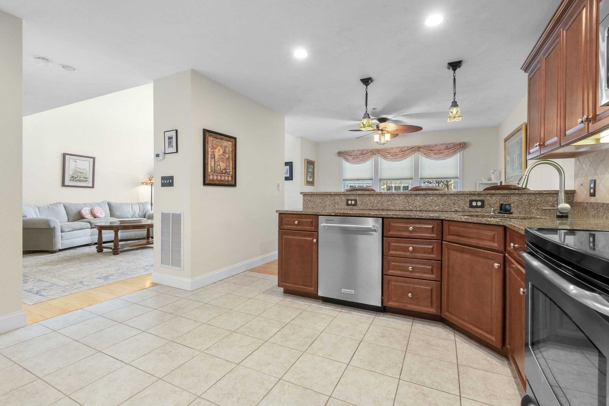 410 Salem St Unit 1203, Wakefield, MA 01880 - Image 4