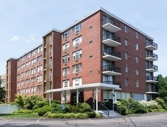 20 Hammond Pond Pkwy Unit 602, Newton, MA 02467