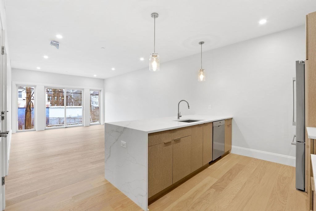 230 Washington St Unit 7, Brighton, Boston, MA 02135 - Image 2