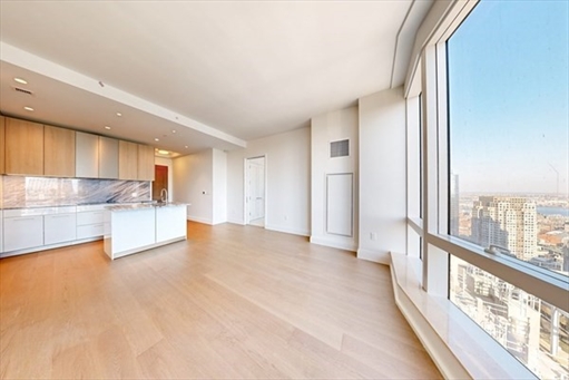 240 Devonshire Street, Apt 3811