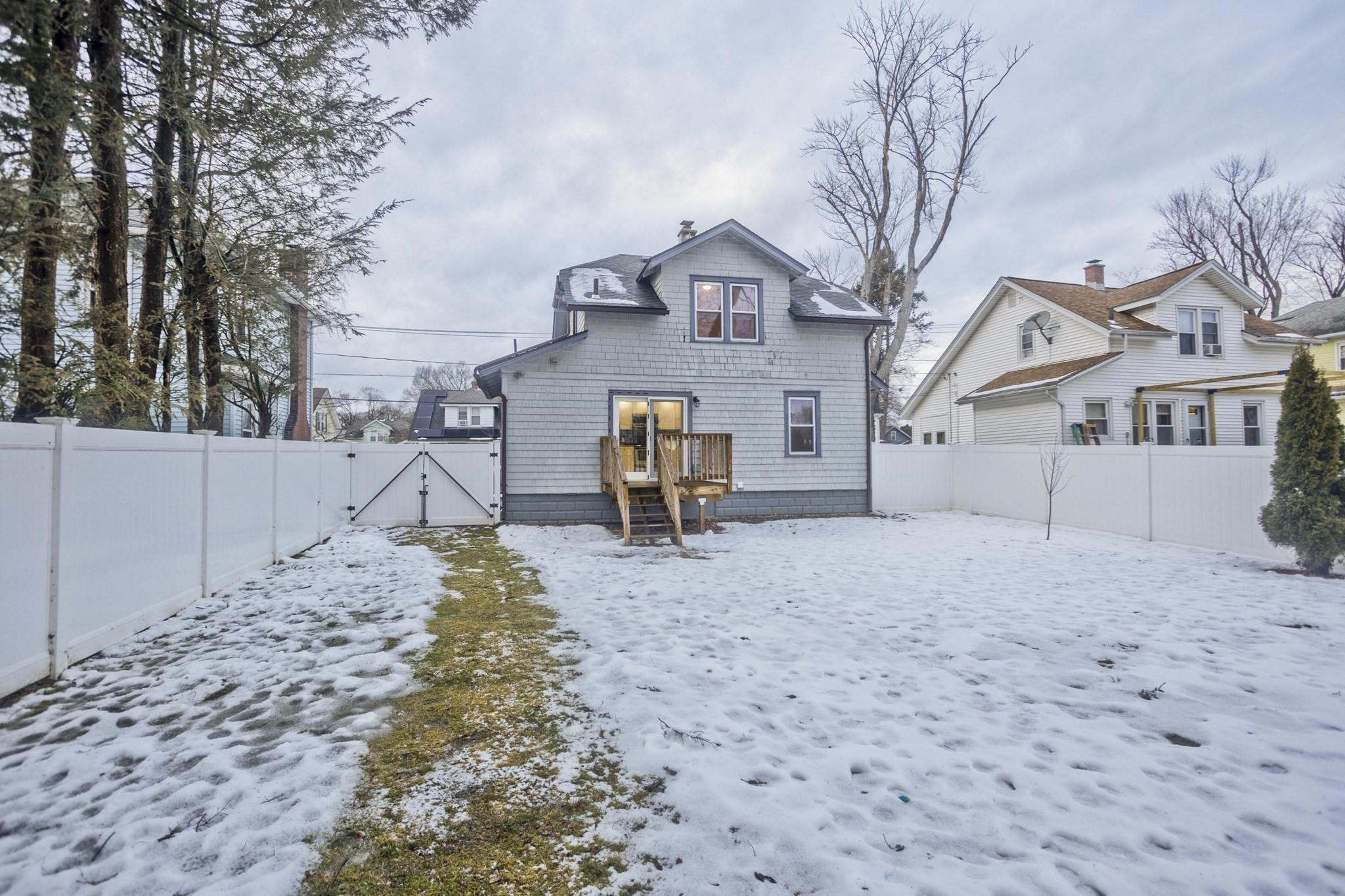 53 Warren Street, West Springfield, MA 01089 - Image 4