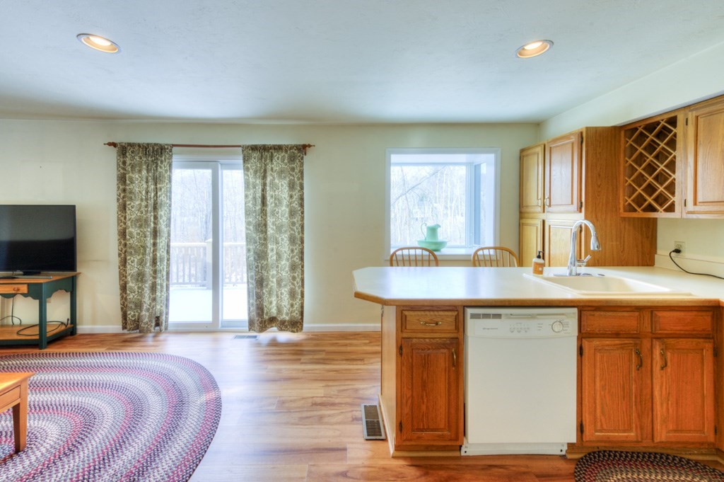 65 Brookdale Cir Unit 65, Shrewsbury, MA 01545 - Image 14