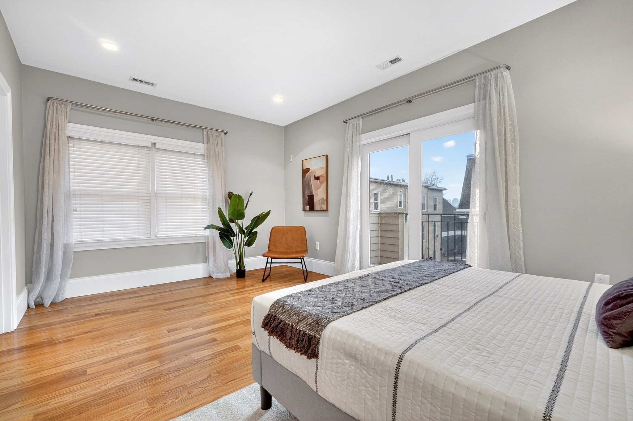 13 Howell St Unit 3, Dorchester, Boston, MA 02125 - Image 17