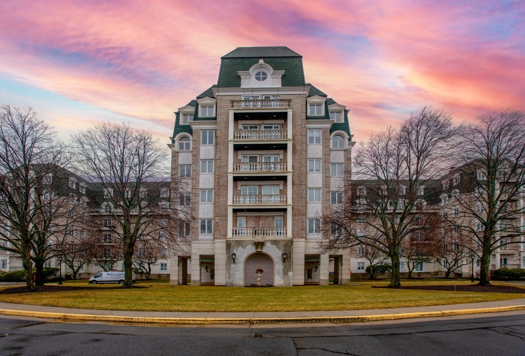 100 Marina Dr. Unit 306, Quincy, MA 02171